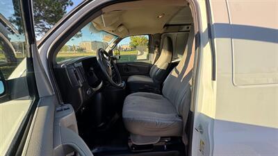 2011 GMC Light Duty Cargo Van 1500   - Photo 18 - Albuquerque, NM 87107