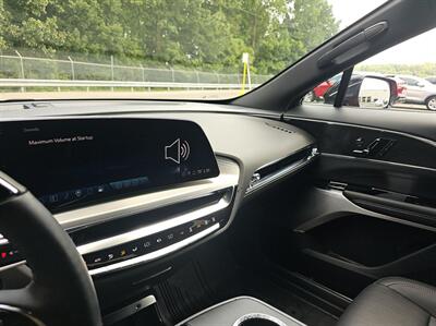 2024 Cadillac LYRIQ Luxury 3   - Photo 15 - Albuquerque, NM 87107