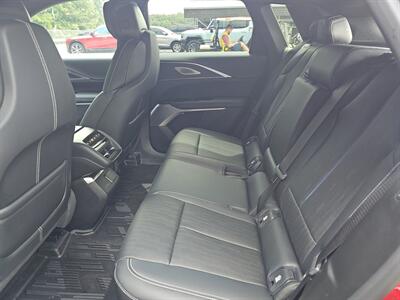 2024 Cadillac LYRIQ Luxury 3   - Photo 18 - Albuquerque, NM 87107