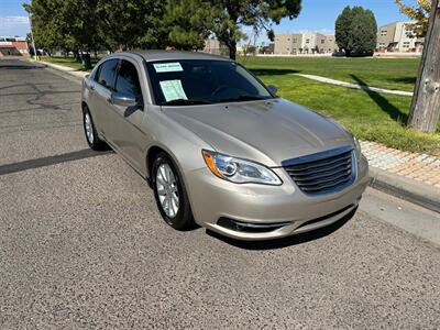 2013 Chrysler 200 Limited 3.6L FWD   - Photo 4 - Albuquerque, NM 87107