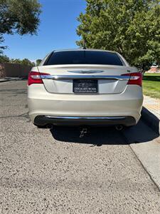 2013 Chrysler 200 Limited 3.6L FWD   - Photo 7 - Albuquerque, NM 87107