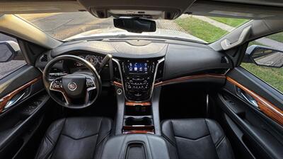 2015 Cadillac Escalade Premium   - Photo 19 - Albuquerque, NM 87107