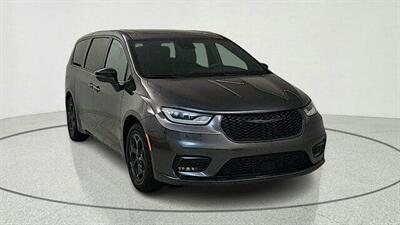 2021 Chrysler Pacifica Limited Minivan