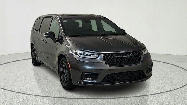 2021 Chrysler Pacifica Limited   - Photo 1 - Albuquerque, NM 87107