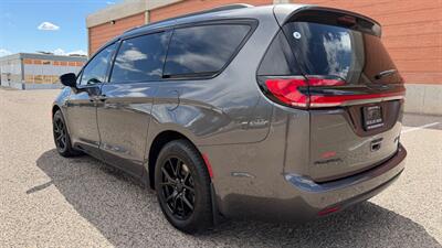 2021 Chrysler Pacifica Limited - Photo 11 - Albuquerque, NM 87107