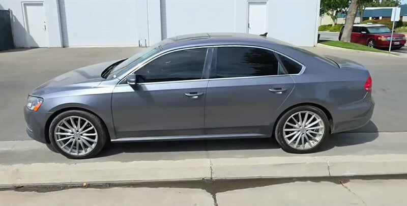 2014 Volkswagen Passat 1.8T SE PZEV   - Photo 1 - Albuquerque, NM 87107