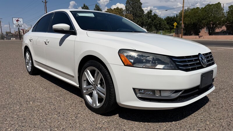 2015 Volkswagen Passat 2.0L TDI SEL Premium   - Photo 1 - Albuquerque, NM 87107