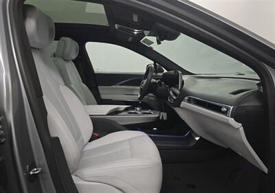2024 Cadillac LYRIQ Luxury 2   - Photo 14 - Albuquerque, NM 87107