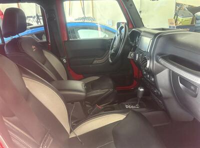 2018 Jeep Wrangler JK Unlimited Sport S   - Photo 15 - Albuquerque, NM 87107