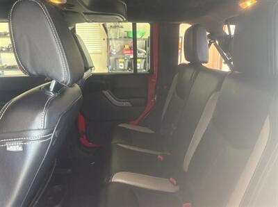 2018 Jeep Wrangler JK Unlimited Sport S   - Photo 12 - Albuquerque, NM 87107