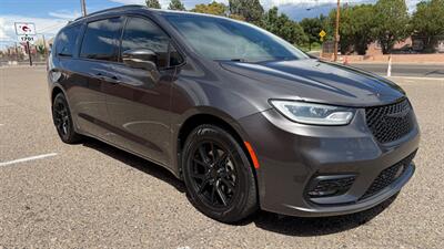 2021 Chrysler Pacifica Limited - Photo 1 - Albuquerque, NM 87107
