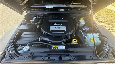 2015 Jeep Wrangler Unlimited Sport S - Photo 13 - Albuquerque, NM 87107