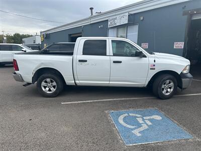 2018 RAM 1500 Crew Cab 4x4 - Photo 9 - Albuquerque, NM 87107