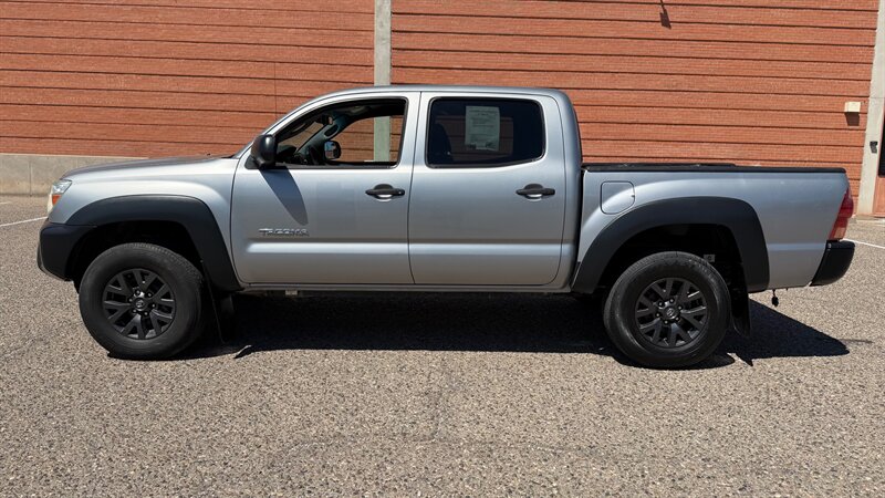 View vehicle photo 5