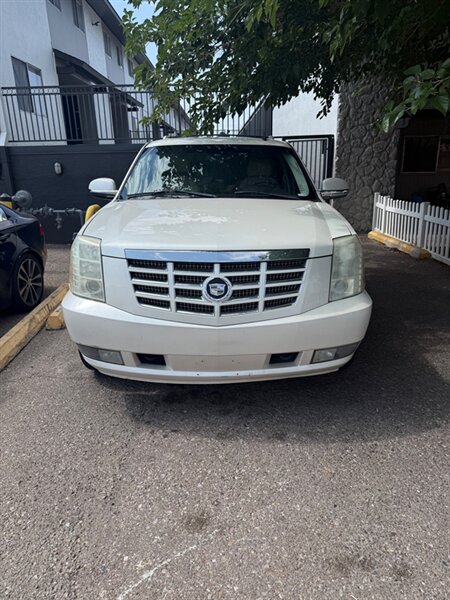 2007 Cadillac Escalade   - Photo 1 - Albuquerque, NM 87107