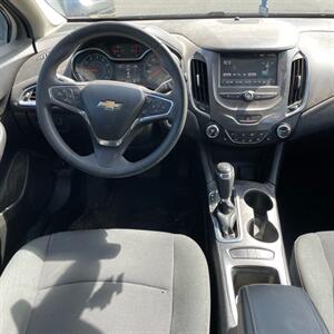 2017 Chevrolet Cruze LT Auto   - Photo 14 - Albuquerque, NM 87107