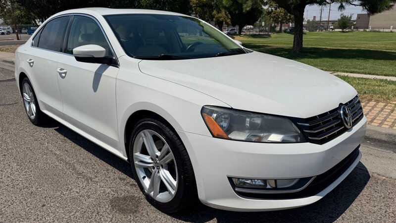 2014 Volkswagen Passat 3.6L V6 SE   - Photo 1 - Albuquerque, NM 87107