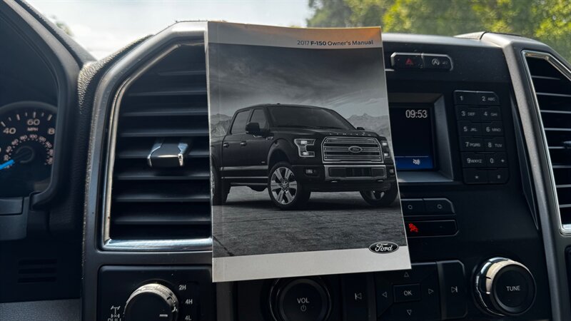 2017 Ford F-150 XLT photo 15
