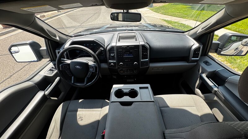 2017 Ford F-150 XLT photo 10