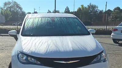 2022 Chrysler Voyager LX   - Photo 1 - Albuquerque, NM 87107