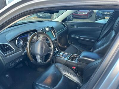 2016 Chrysler 300 RWD   - Photo 6 - Albuquerque, NM 87107