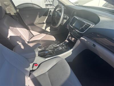 2016 Honda Accord EX-L V6 w/Navi w/Honda Se   - Photo 18 - Albuquerque, NM 87107