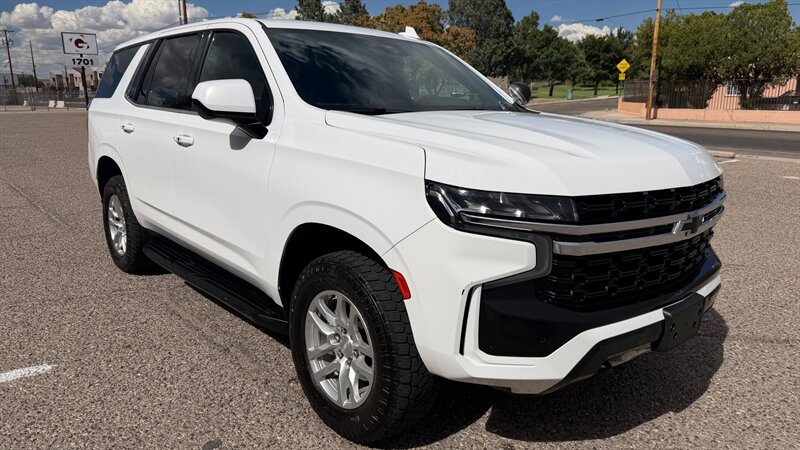 2022 Chevrolet Tahoe 4x4   - Photo 1 - Albuquerque, NM 87107