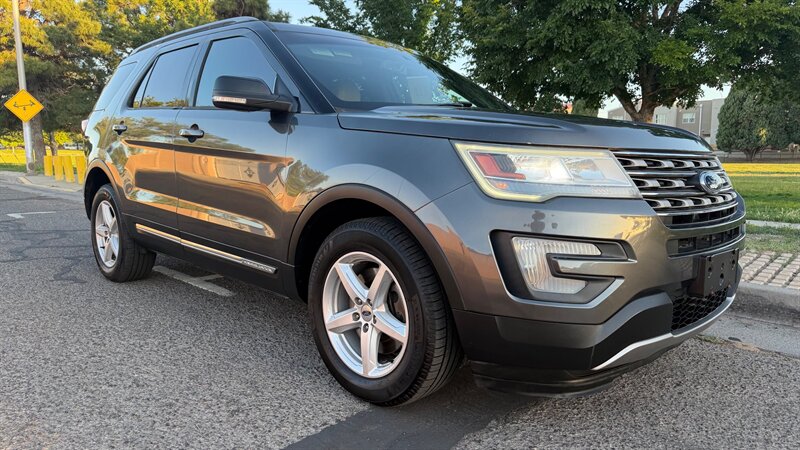 2016 Ford Explorer XLT 4WD's photo
