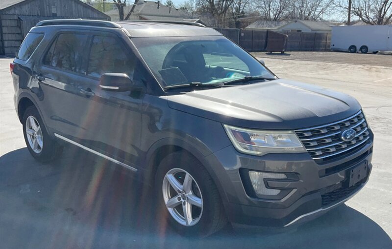 2016 Ford Explorer XLT   - Photo 1 - Albuquerque, NM 87107