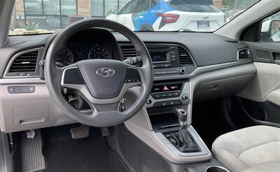 2017 Hyundai Elantra SE   - Photo 8 - Albuquerque, NM 87107