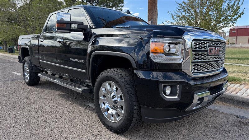 2018 GMC Sierra 2500 HD Denali   - Photo 1 - Albuquerque, NM 87107