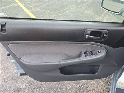 2004 Honda Civic Hybrid   - Photo 19 - Albuquerque, NM 87107