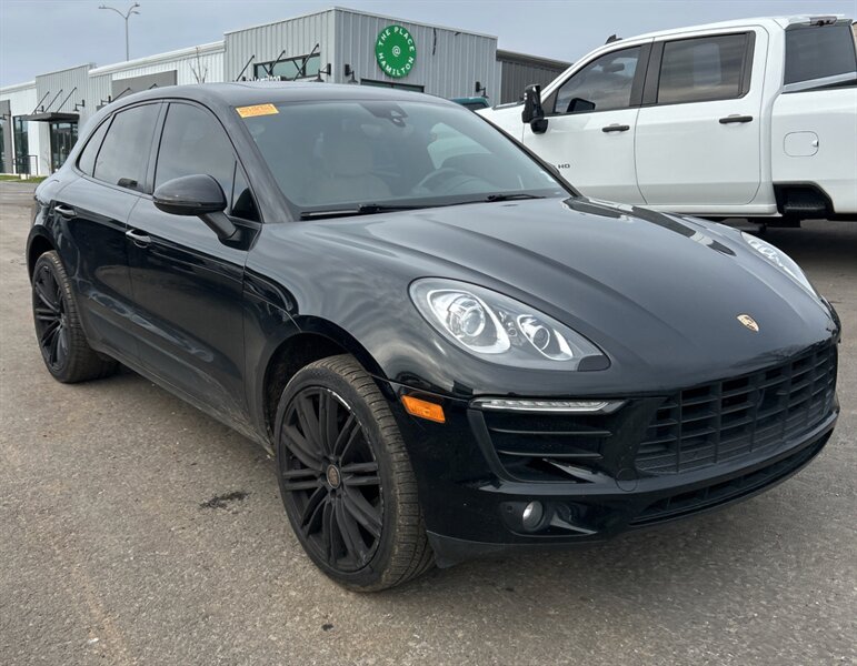 2017 Porsche Macan   - Photo 1 - Albuquerque, NM 87107