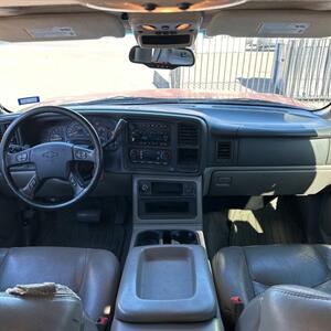 2006 Chevrolet Avalanche 2500 LS 2500   - Photo 14 - Albuquerque, NM 87107