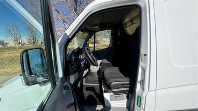 2014 Freightliner Sprinter 2500 Cargo High Roof w/144 " WB Van 3D - Photo 13 - Albuquerque, NM 87107