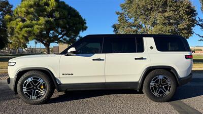 2023 Rivian R1S Adventure Quad   - Photo 11 - Albuquerque, NM 87107