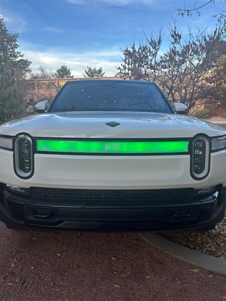 2023 Rivian R1S Adventure Quad  