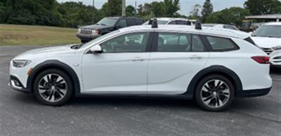 2018 Buick Regal Essence   - Photo 5 - Albuquerque, NM 87107