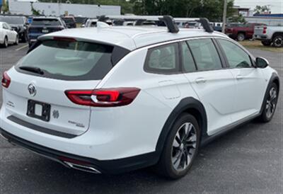 2018 Buick Regal Essence   - Photo 11 - Albuquerque, NM 87107