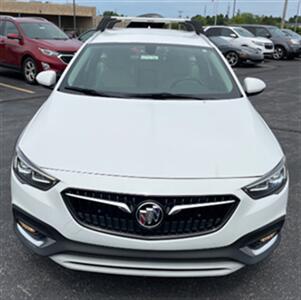 2018 Buick Regal Essence   - Photo 4 - Albuquerque, NM 87107