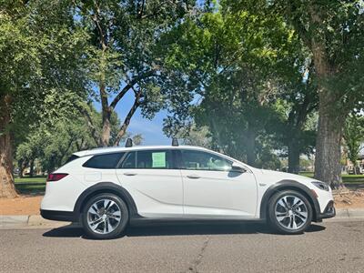 2018 Buick Regal Essence   - Photo 9 - Albuquerque, NM 87107