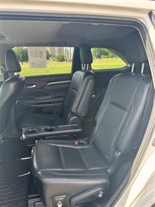 2015 Toyota Highlander Limited AWD   - Photo 18 - Albuquerque, NM 87107
