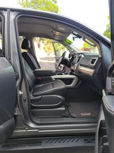 2019 Nissan Titan PRO-4X   - Photo 19 - Albuquerque, NM 87110