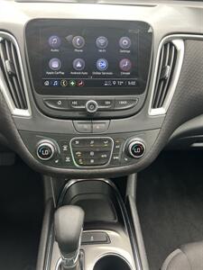 2023 Chevrolet Malibu LT   - Photo 12 - Albuquerque, NM 87110