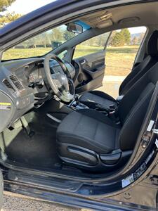 2017 Kia Forte5 LX   - Photo 10 - Albuquerque, NM 87110