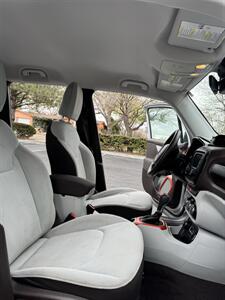 2015 Jeep Renegade Latitude   - Photo 15 - Albuquerque, NM 87110