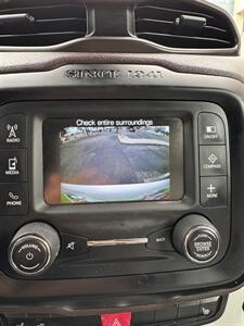 2015 Jeep Renegade Latitude   - Photo 13 - Albuquerque, NM 87110