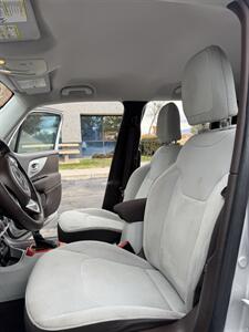 2015 Jeep Renegade Latitude   - Photo 9 - Albuquerque, NM 87110