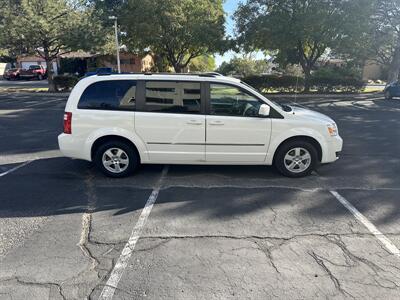 2010 Dodge Grand Caravan SXT   - Photo 4 - Albuquerque, NM 87110