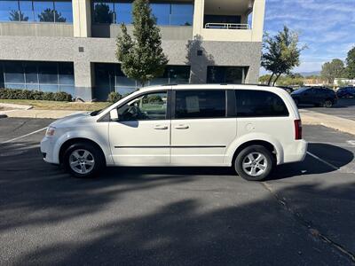 2010 Dodge Grand Caravan SXT   - Photo 3 - Albuquerque, NM 87110